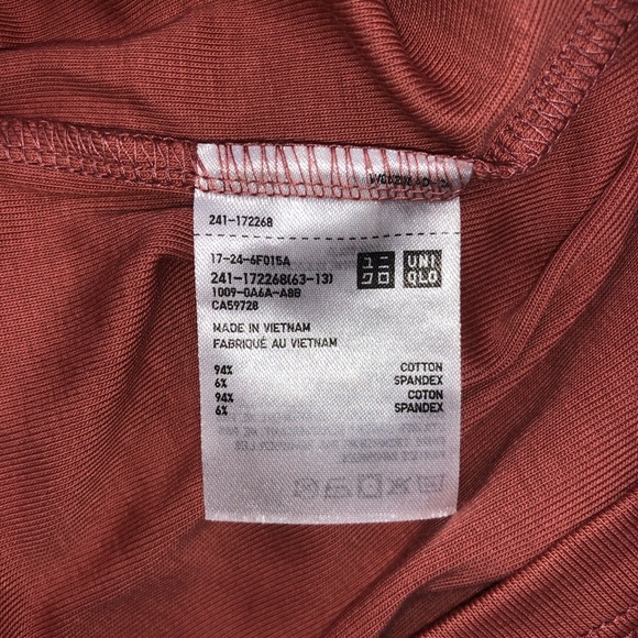 Uniqlo Salmon Pink Supima Cotton Turtleneck - Picture 4 of 4